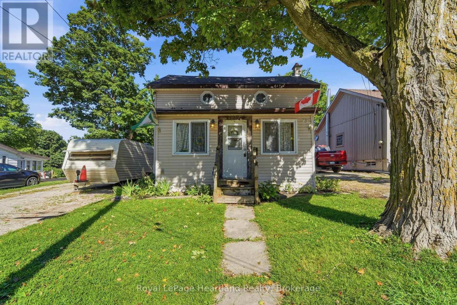 122 FULTON STREET, Central Huron (Clinton)
