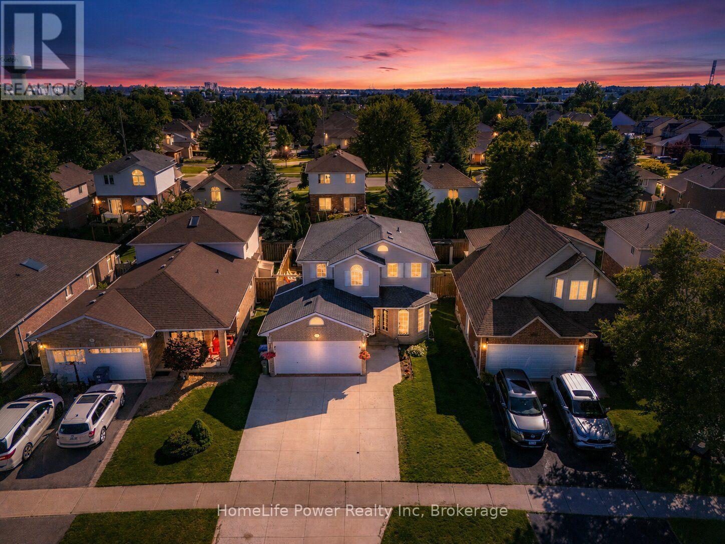 35 BORLAND DRIVE, Guelph (Clairfields/Hanlon Business Park)
