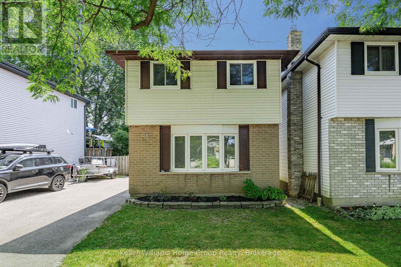 85 UPTON CRESCENT, Guelph (Grange Road)