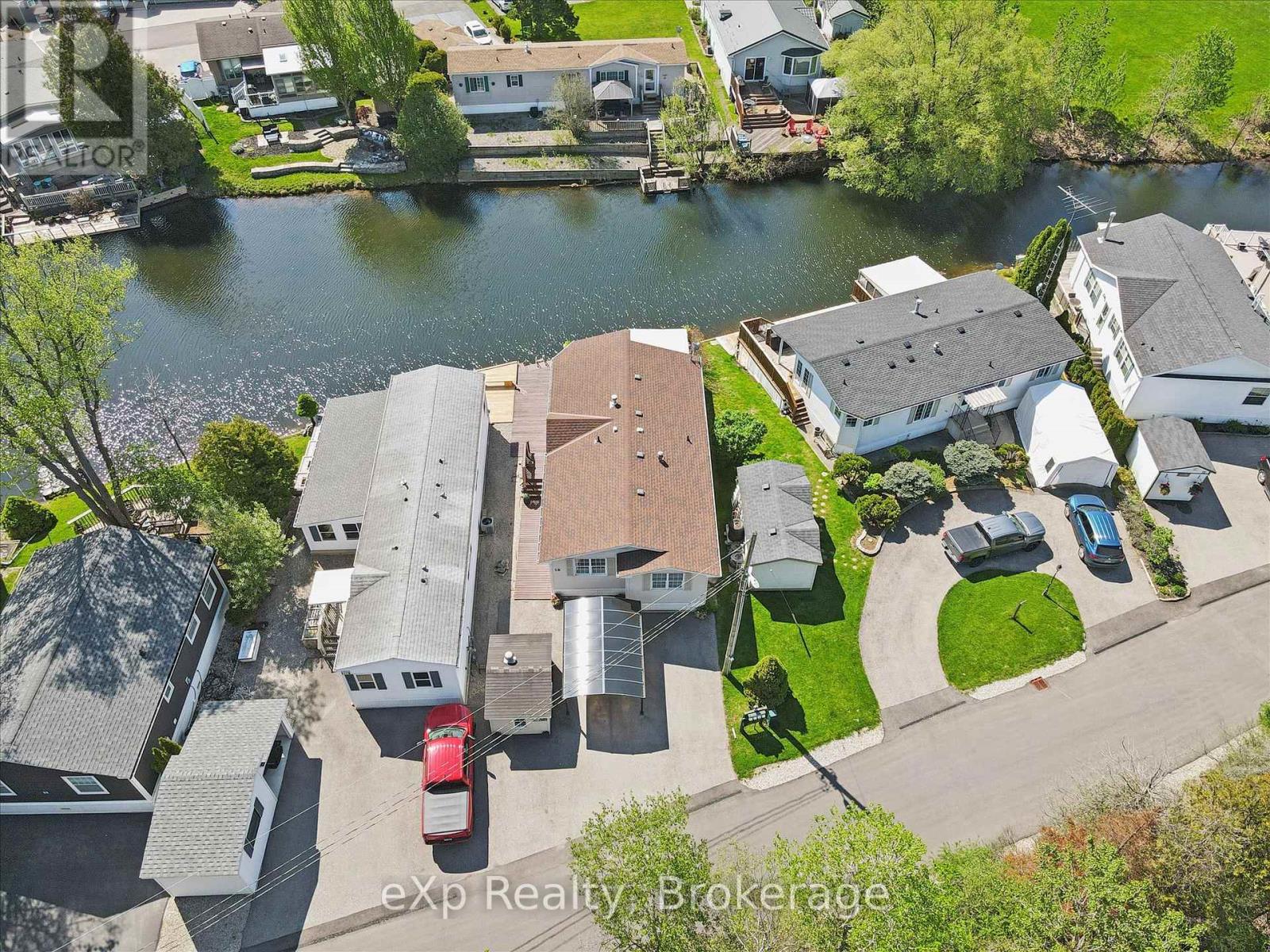 18 JASPER HEIGHTS PRIVATE, Puslinch