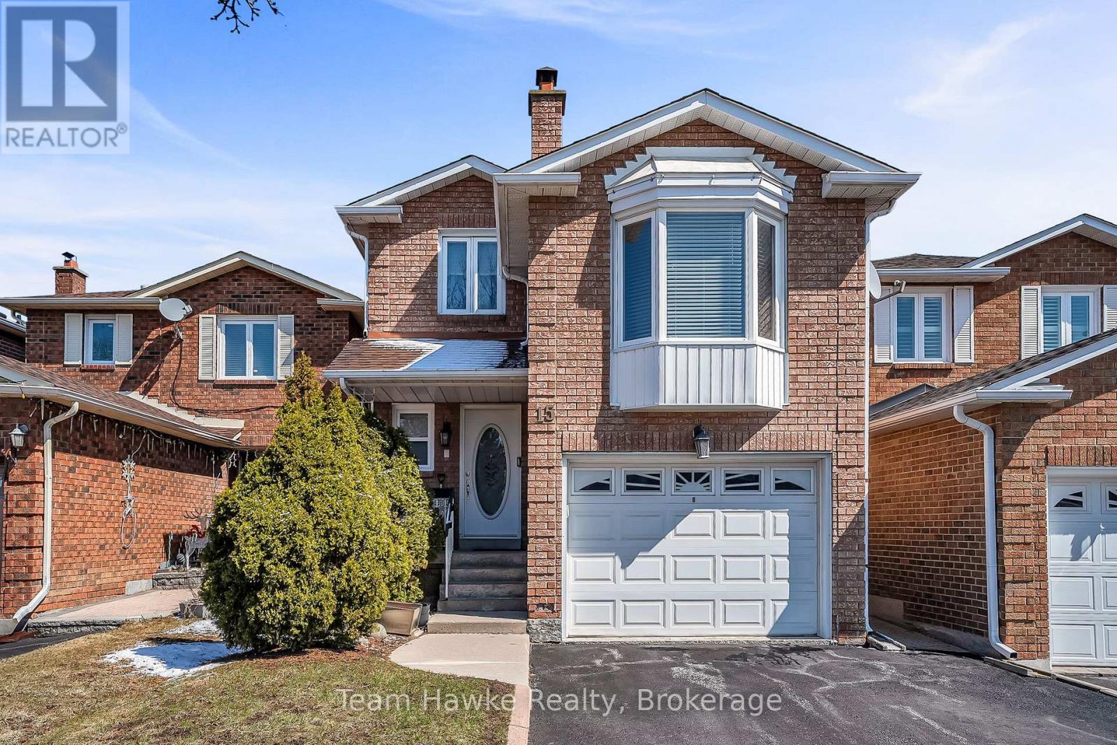 15 WHITE BOULEVARD, Vaughan (Brownridge)