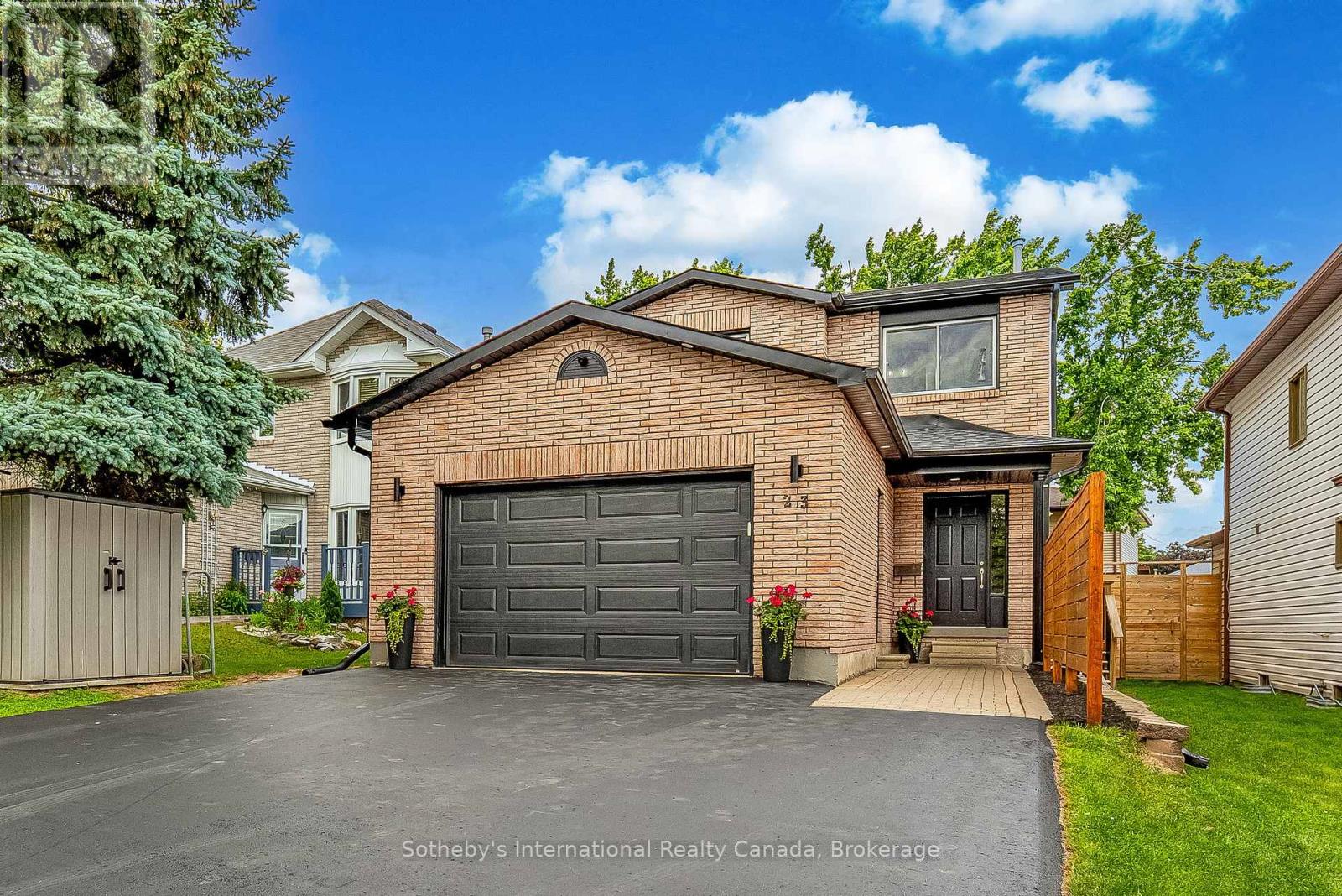 23 CARR DRIVE, Barrie (Letitia Heights)