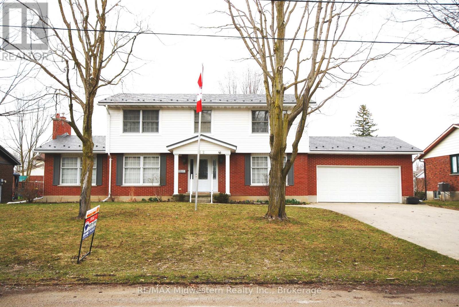 62 KING STREET N, Minto