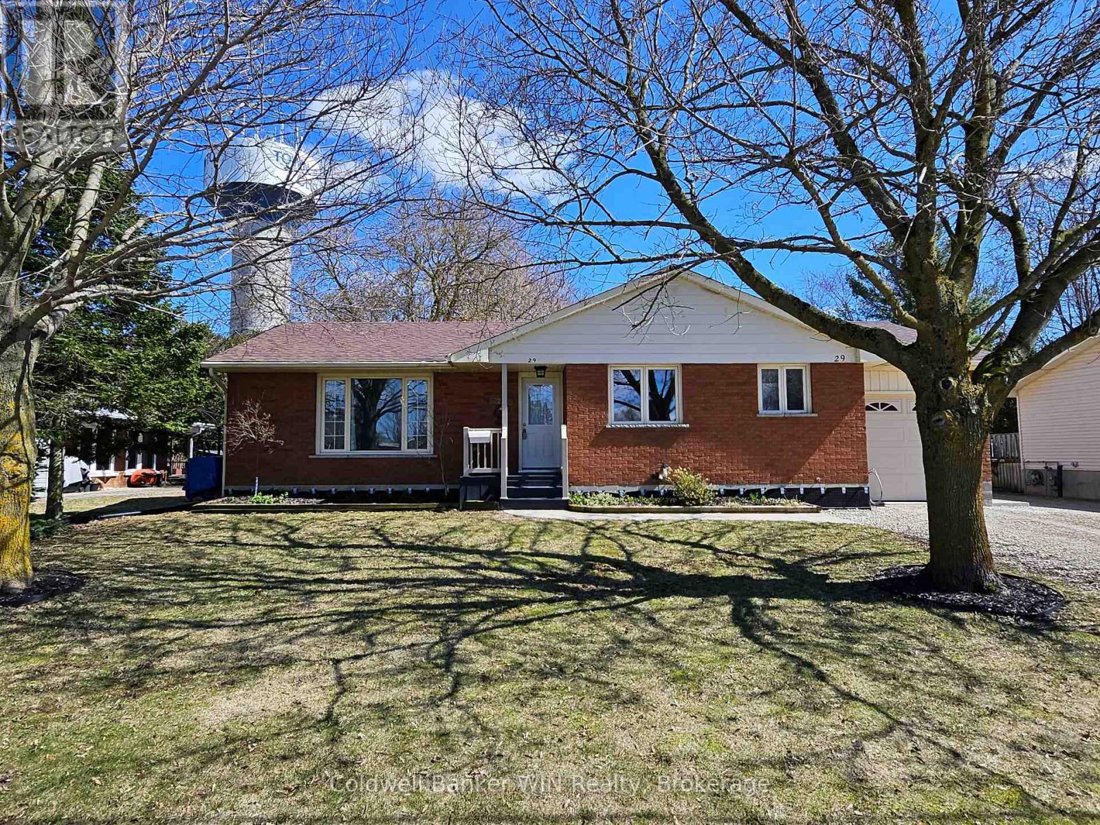 29 JOHN STREET W, Minto