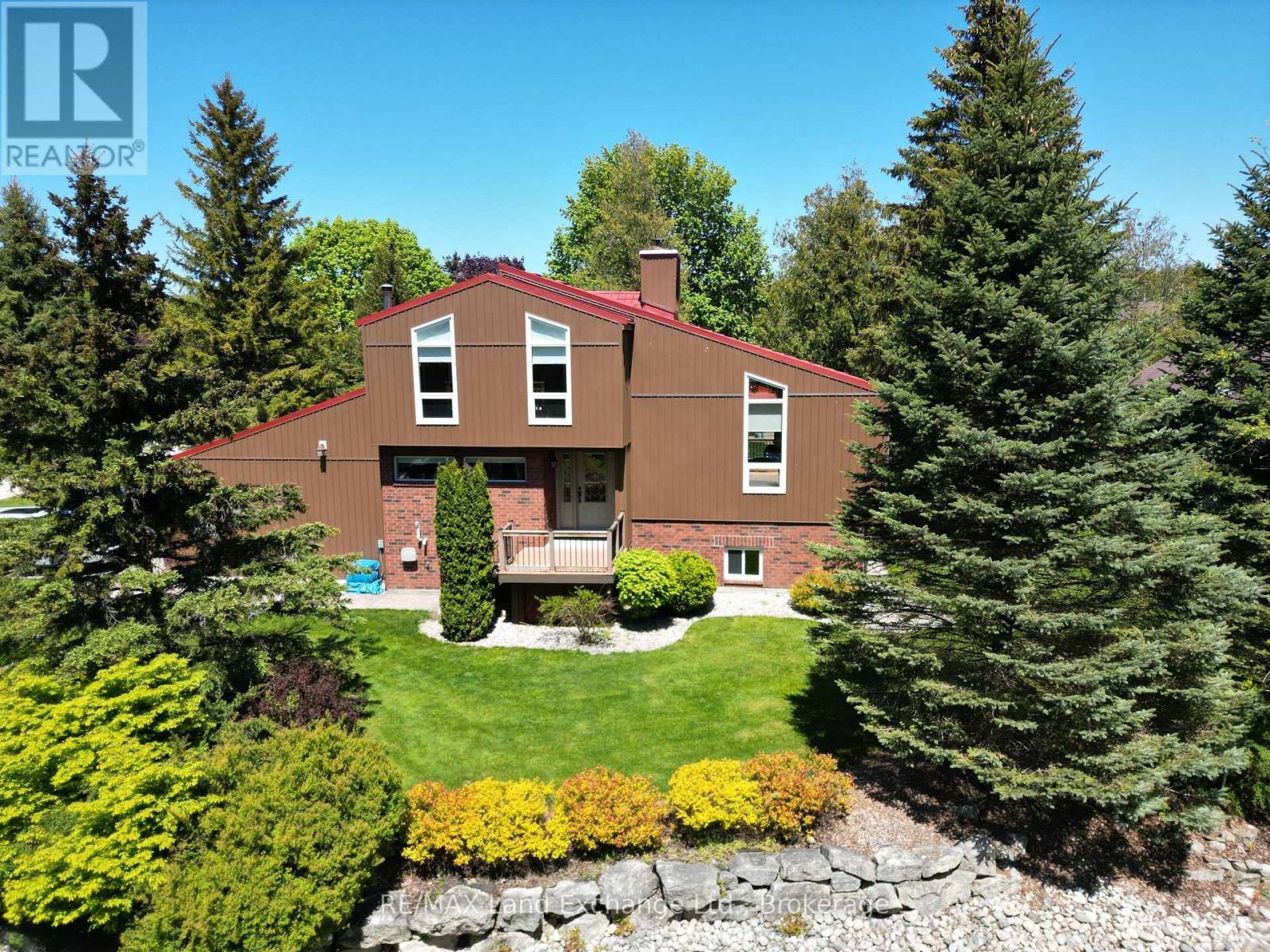 40 EASTWOOD CRESCENT, Kincardine