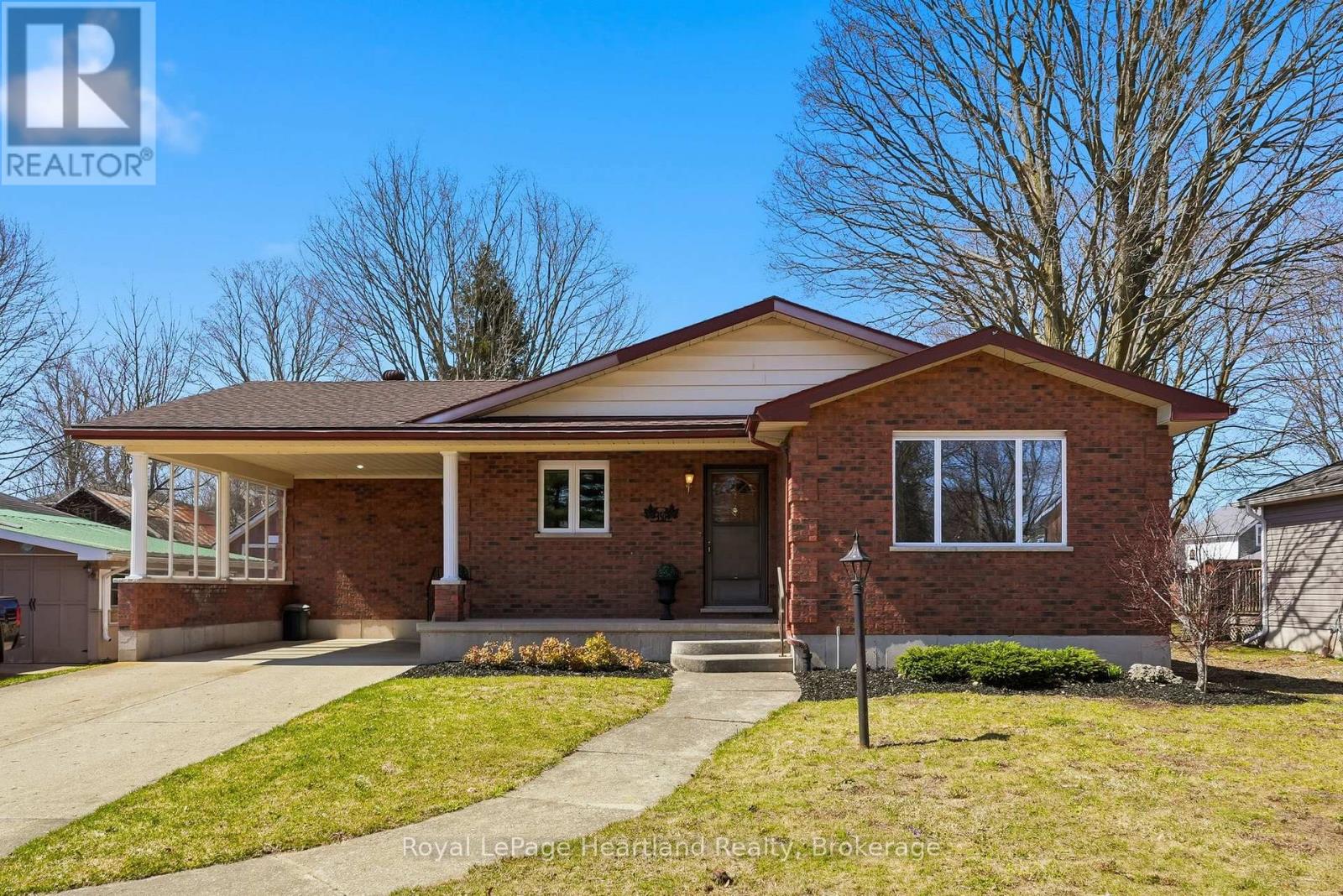 350 EDWARD STREET, North Huron (Wingham)