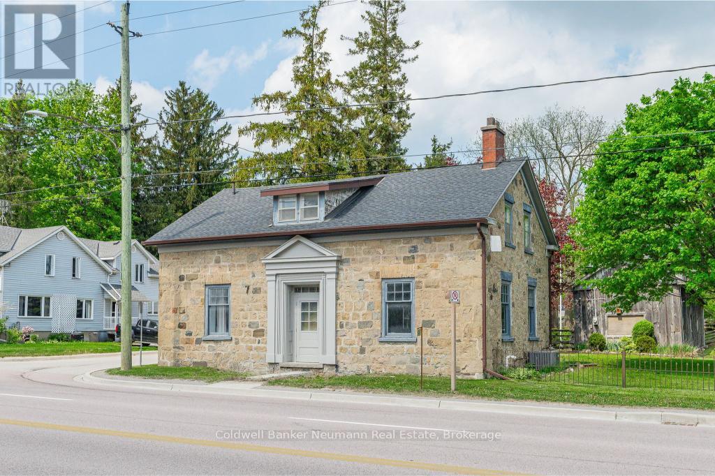 52 BROCK ROAD S, Puslinch (Aberfoyle)