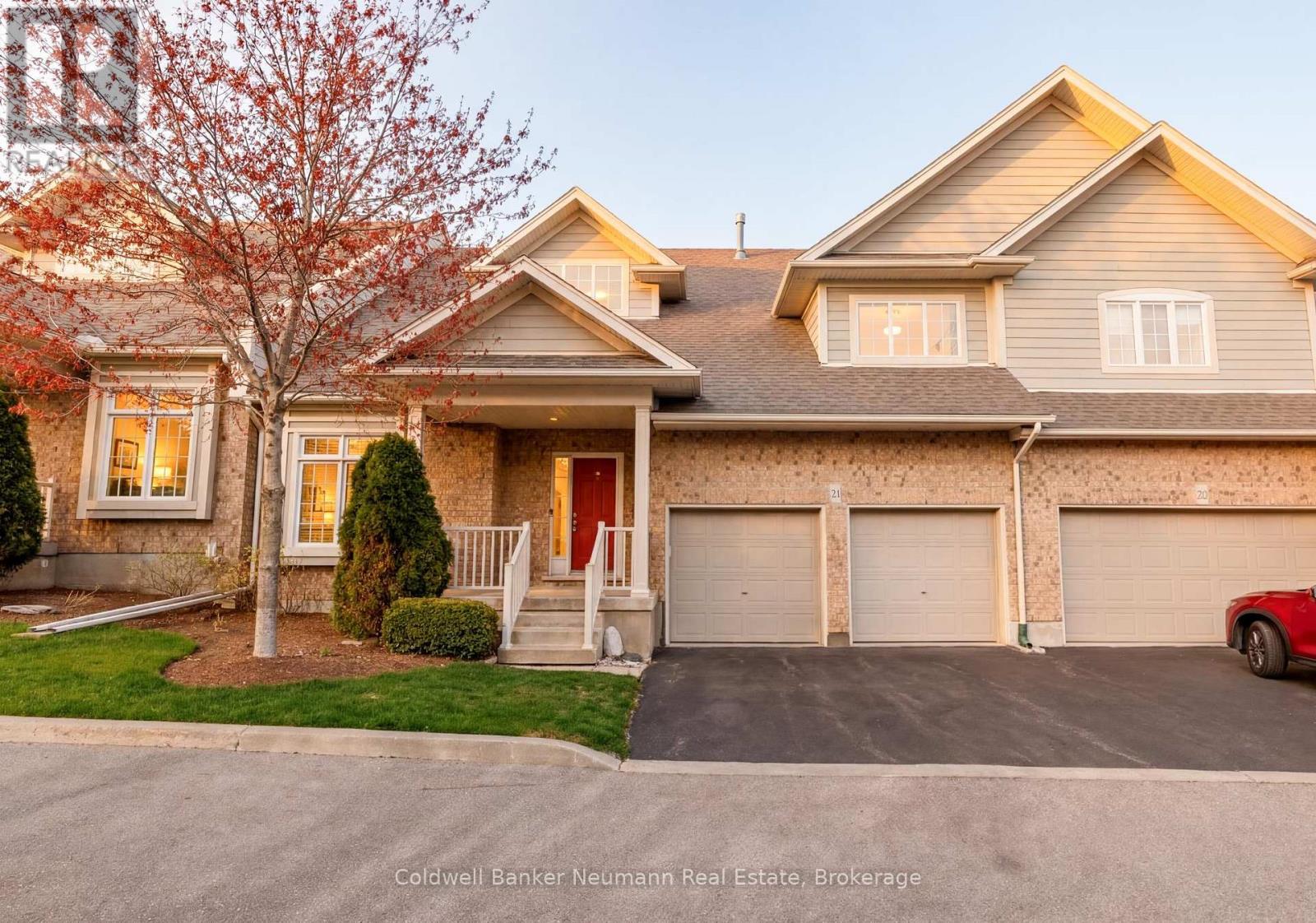 21 - 50 BRYAN COURT, Kitchener