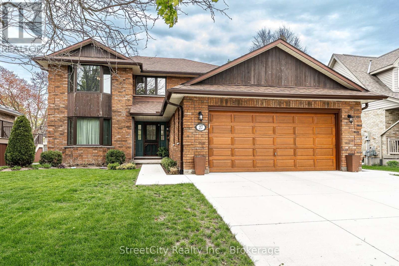 27 KAY STREET, Stratford