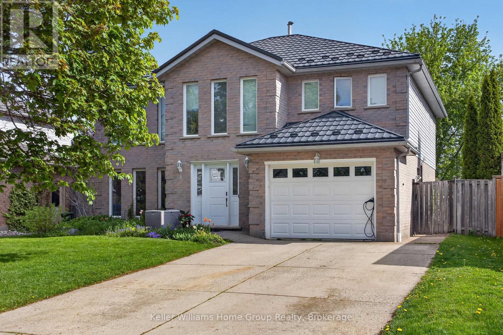 42 FRESHMEADOW WAY, Guelph (Willow West/Sugarbush/West Acres)