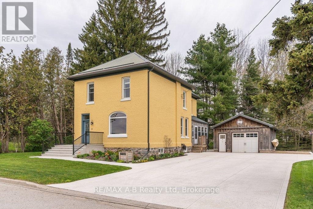 14 LOVEYS STREET W, East Zorra-Tavistock (Hickson)
