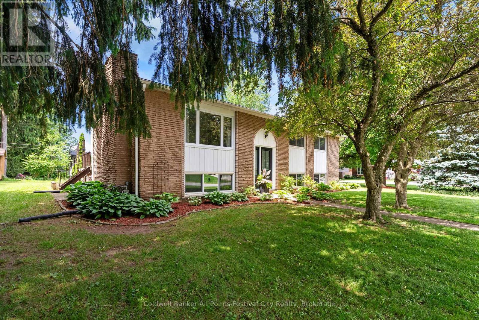 398 TOWNSEND STREET, Central Huron (Clinton)