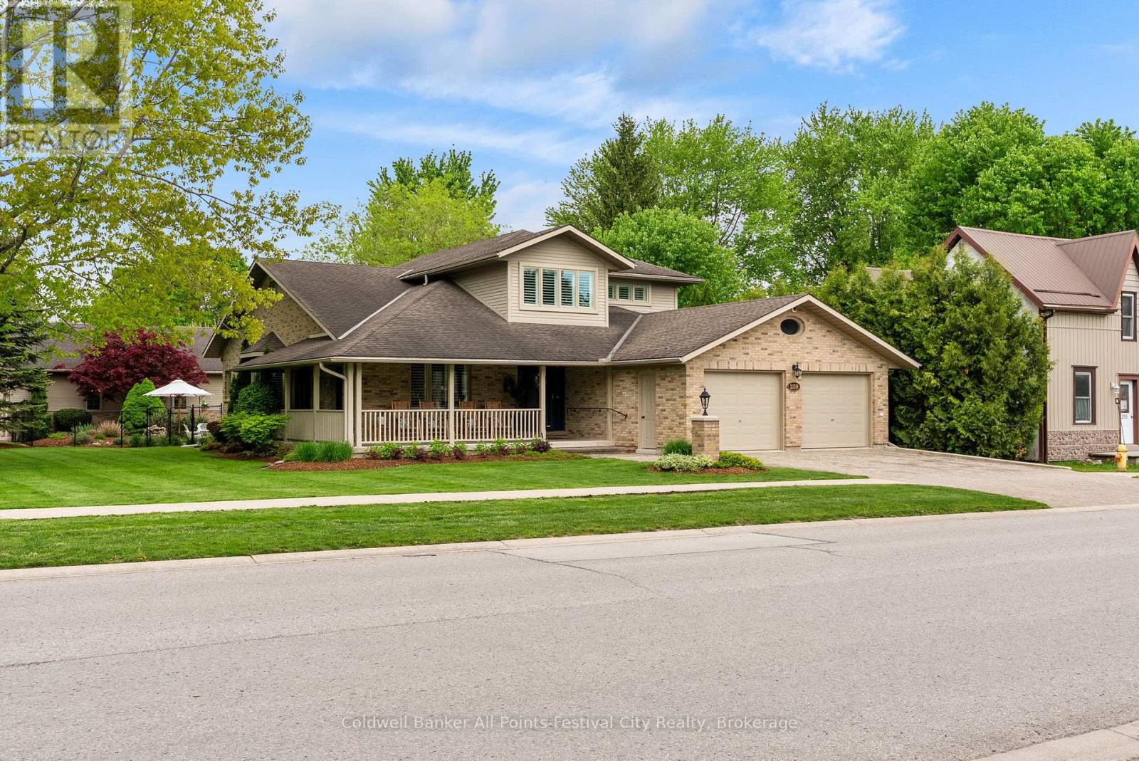 259 DINSLEY STREET, North Huron (Blyth)