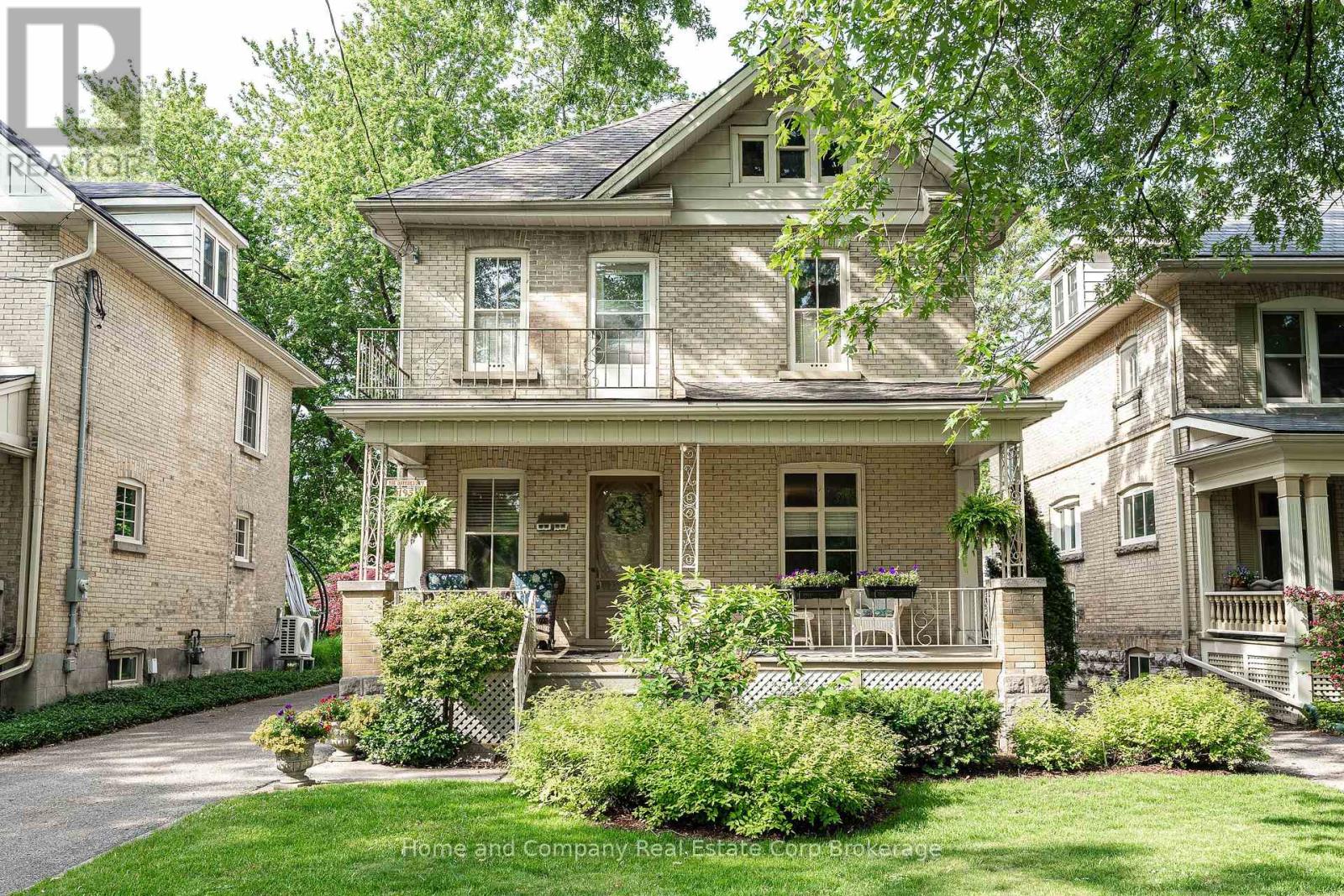 193 DOUGLAS STREET, Stratford