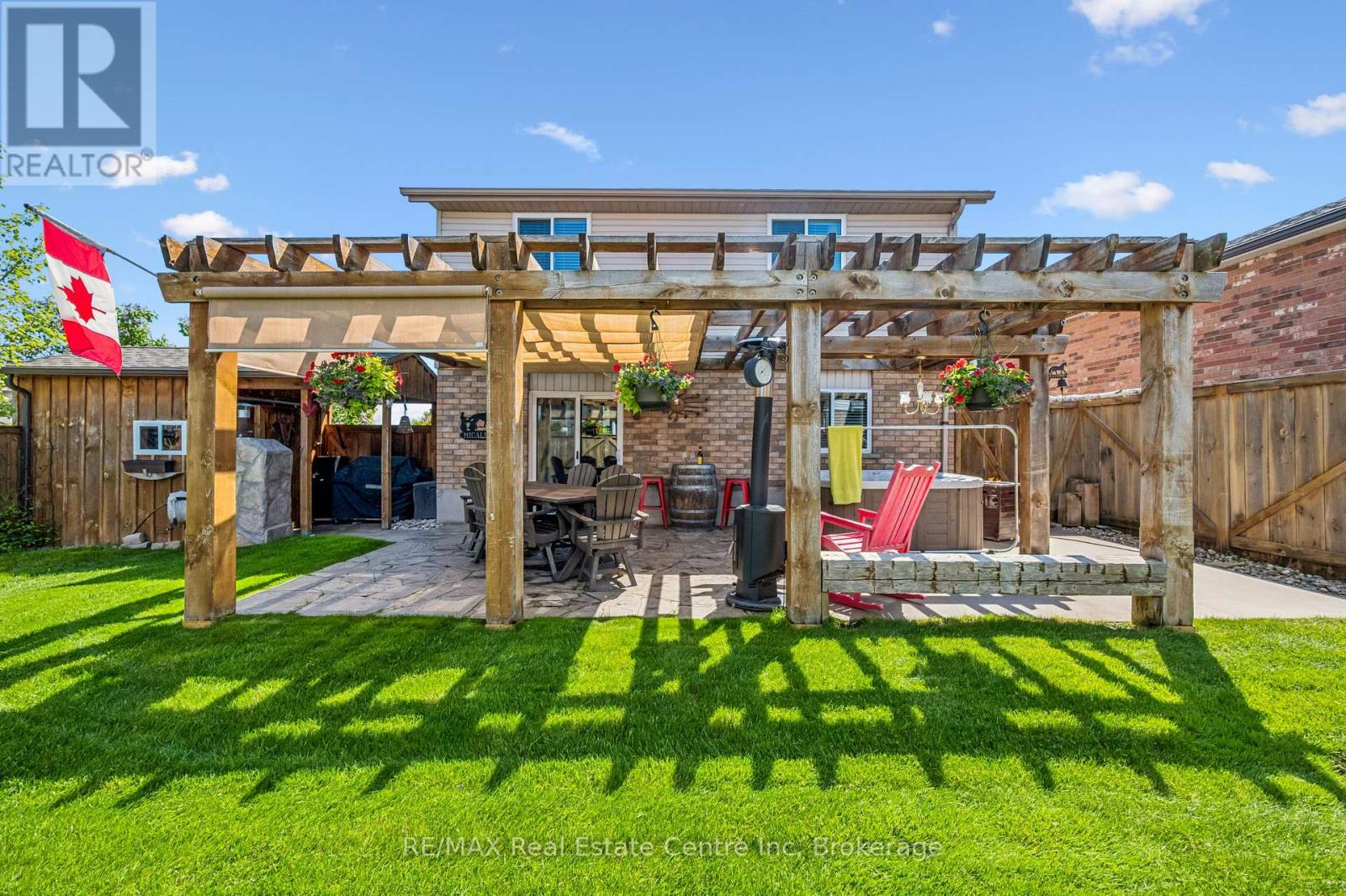 76 ABBEYWOOD CRESCENT, Guelph (Willow West/Sugarbush/West Acres)