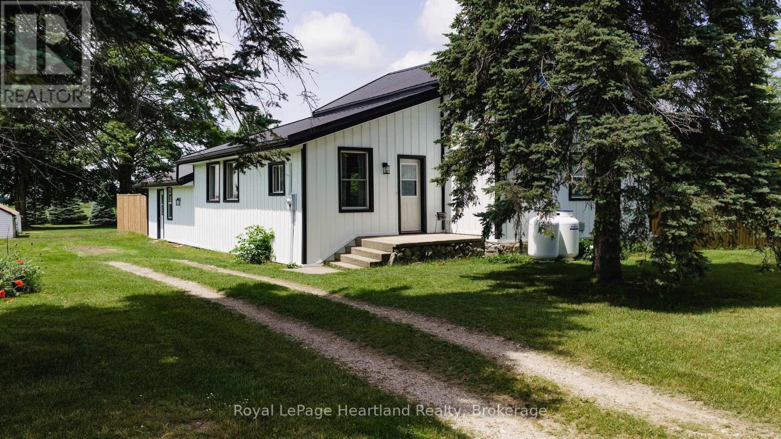 2010 ALMA STREET N, Howick