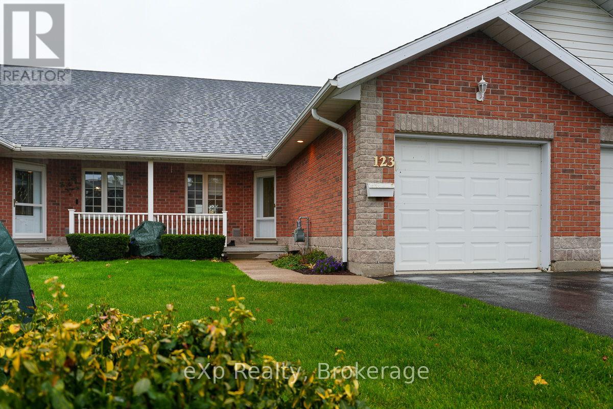3 - 123 CHURCH STREET N, Wellington North (Mount Forest)