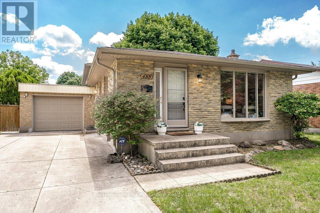 488 CASTLEGROVE BOULEVARD, London North (North K)