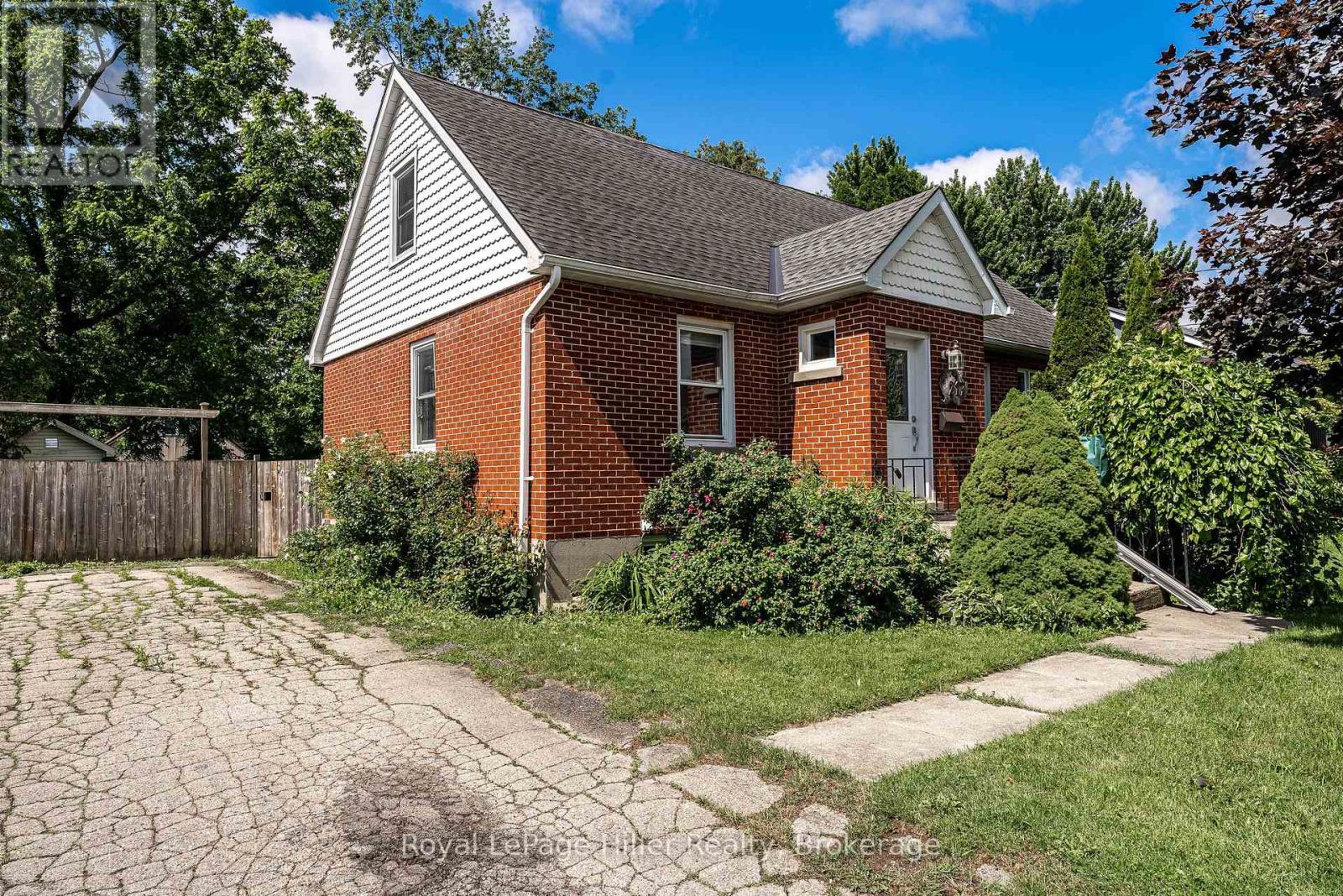 217 NORMAN STREET, Stratford