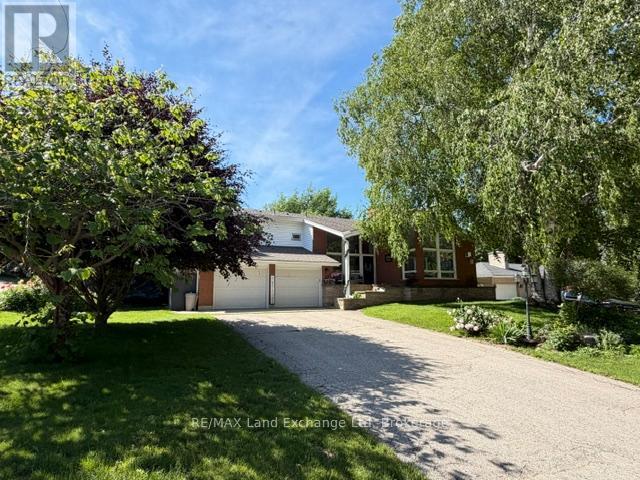 320 SUMMIT DRIVE, North Huron (Wingham)