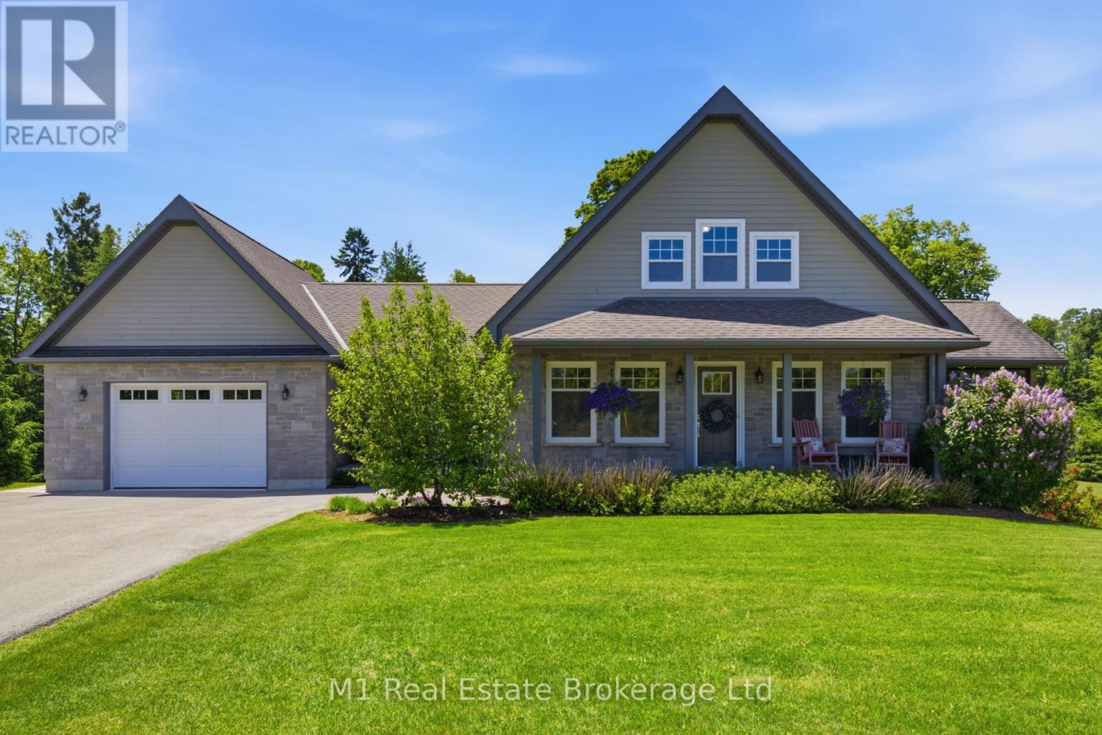 156 HIGHLAND DRIVE, West Grey