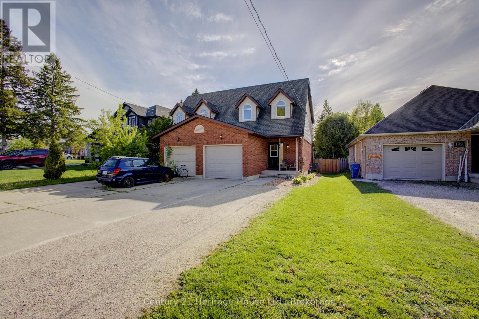 144 KINCARDINE STREET N, West Grey