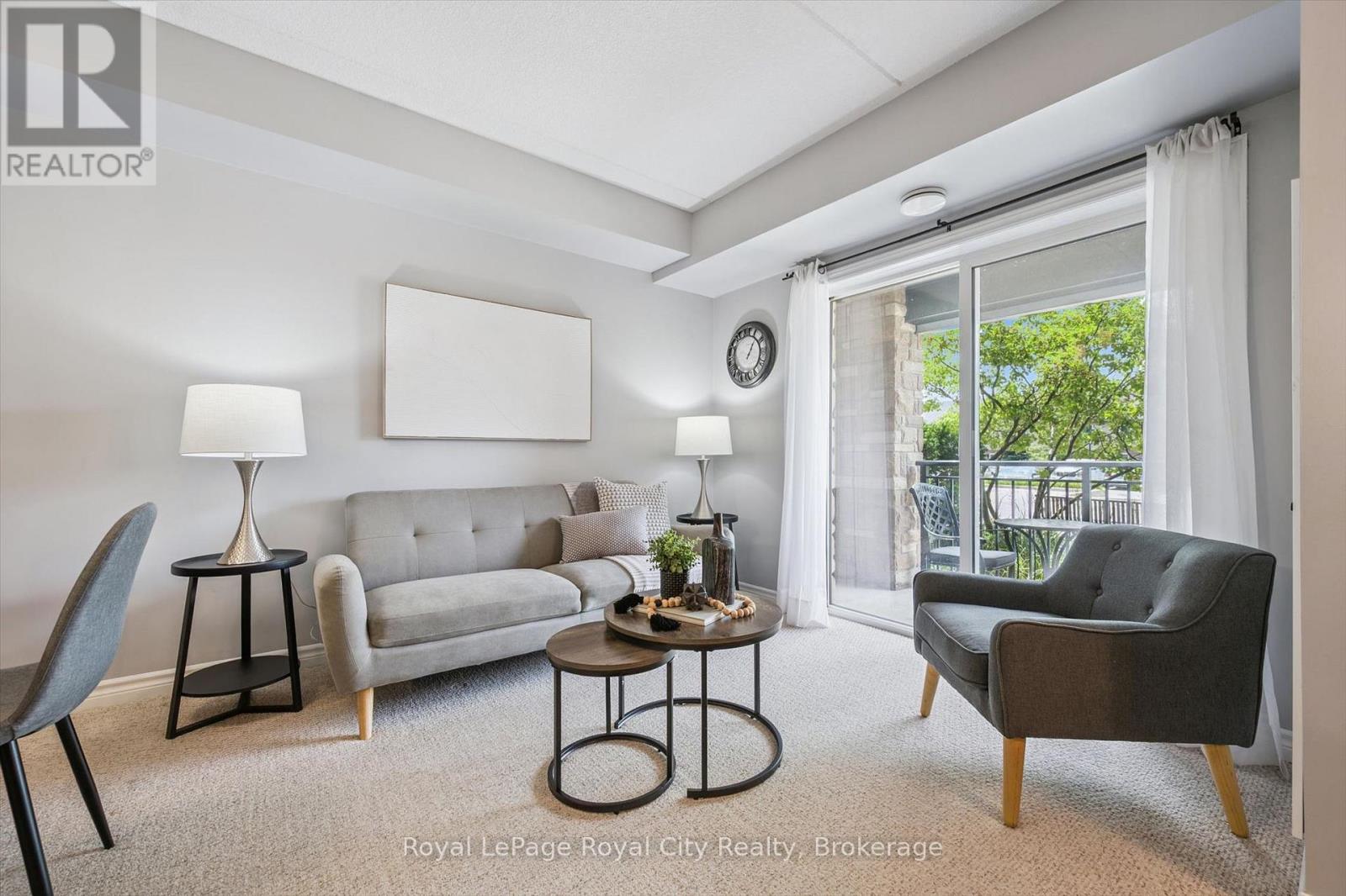 111 - 67 KINGSBURY SQUARE, Guelph (Pineridge/Westminster Woods)