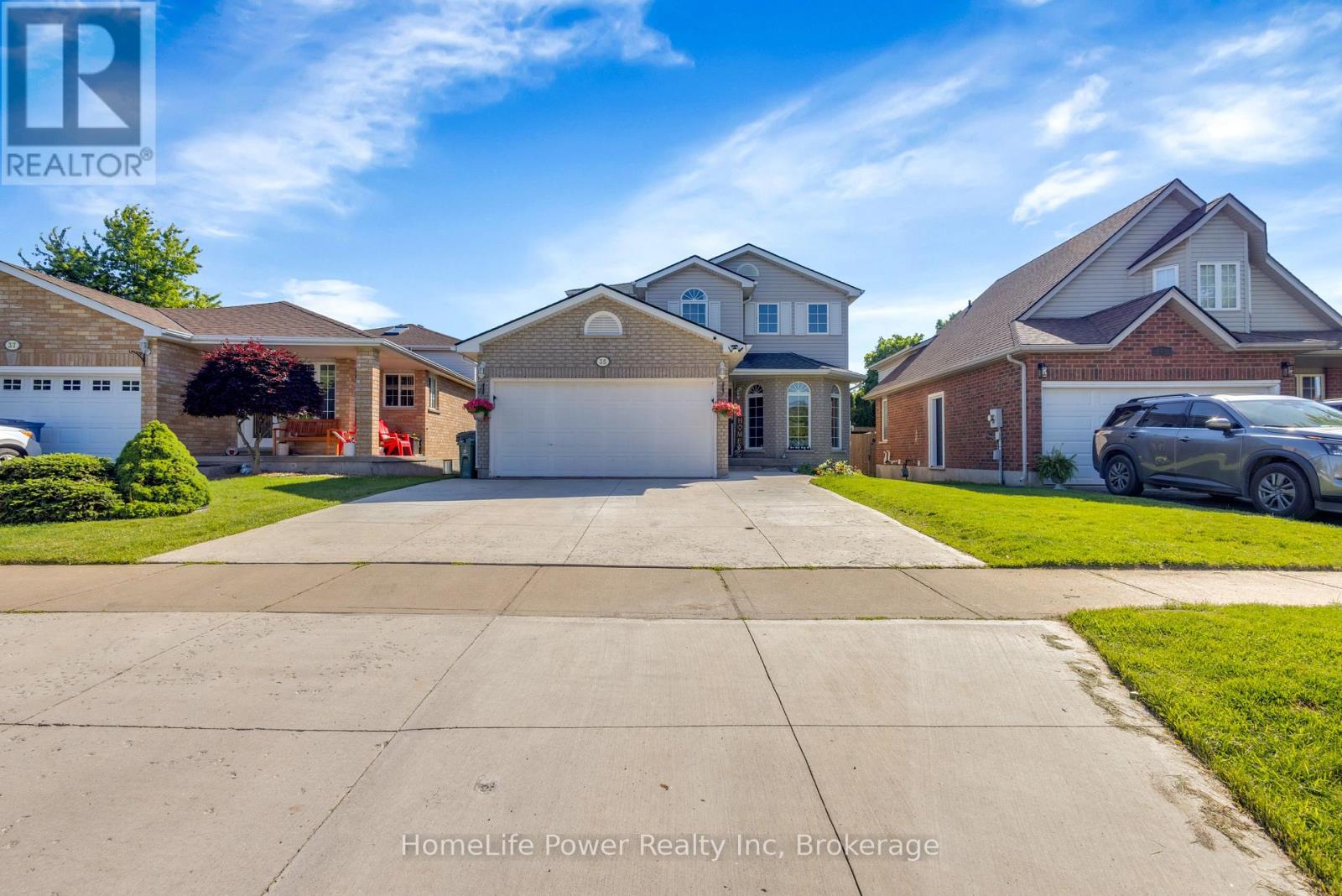 35 BORLAND DRIVE, Guelph (Clairfields/Hanlon Business Park)