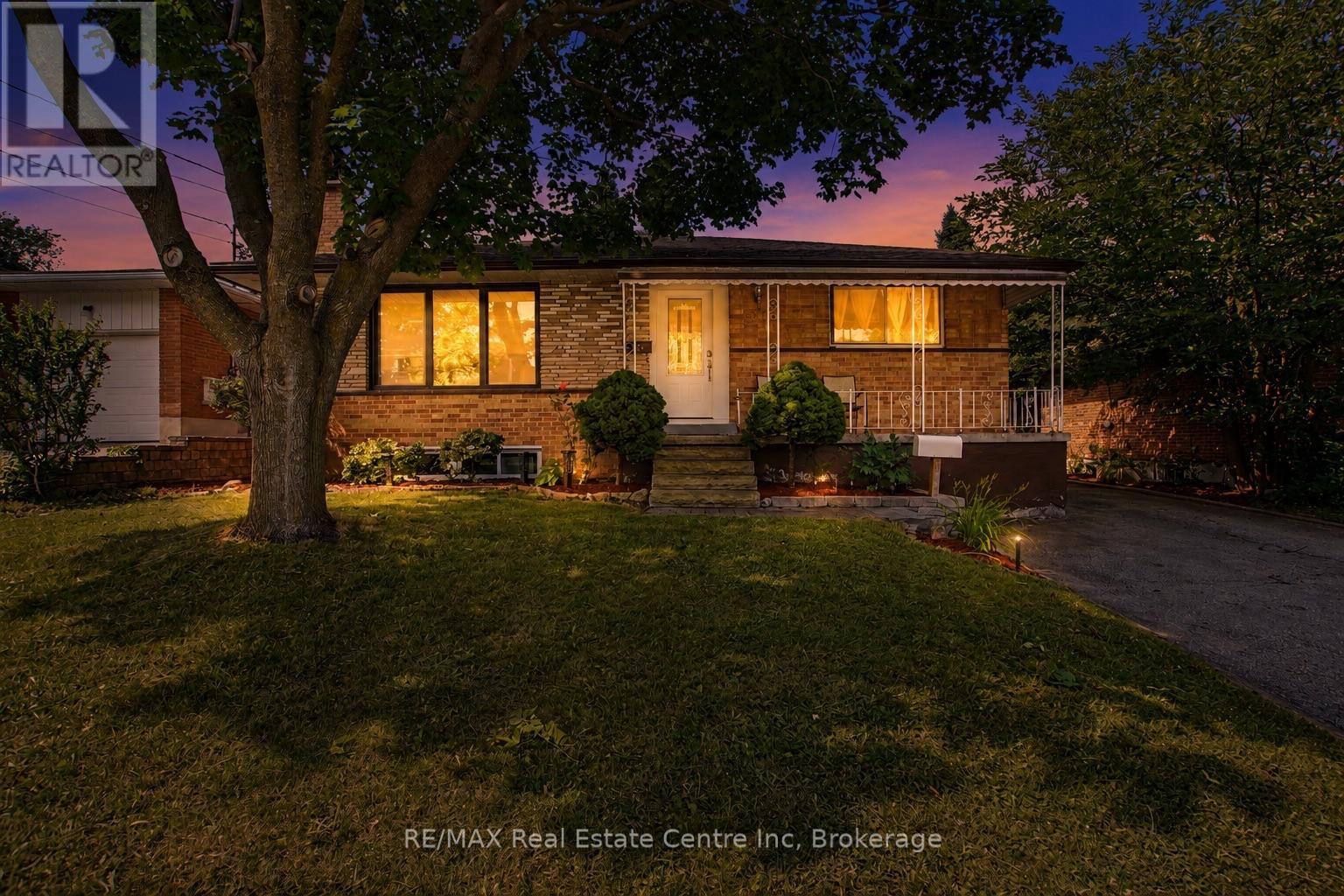 91 DUMBARTON STREET, Guelph (Riverside Park)