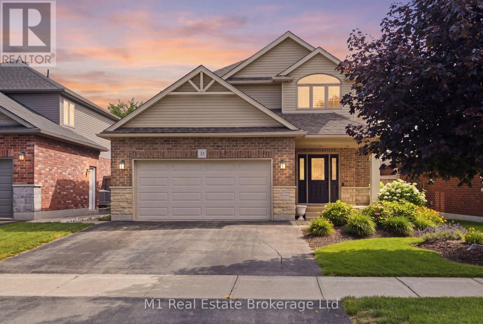 31 HEALEY STREET, Centre Wellington (Elora/Salem)