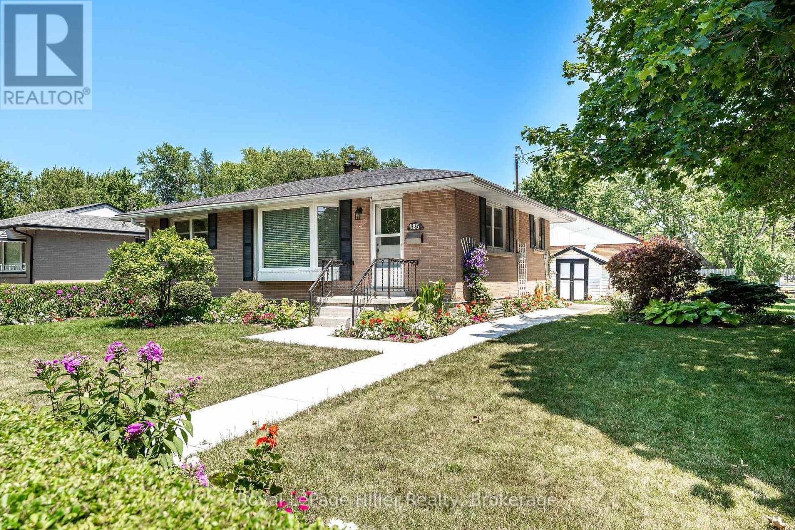 185 STRACHAN STREET, Stratford