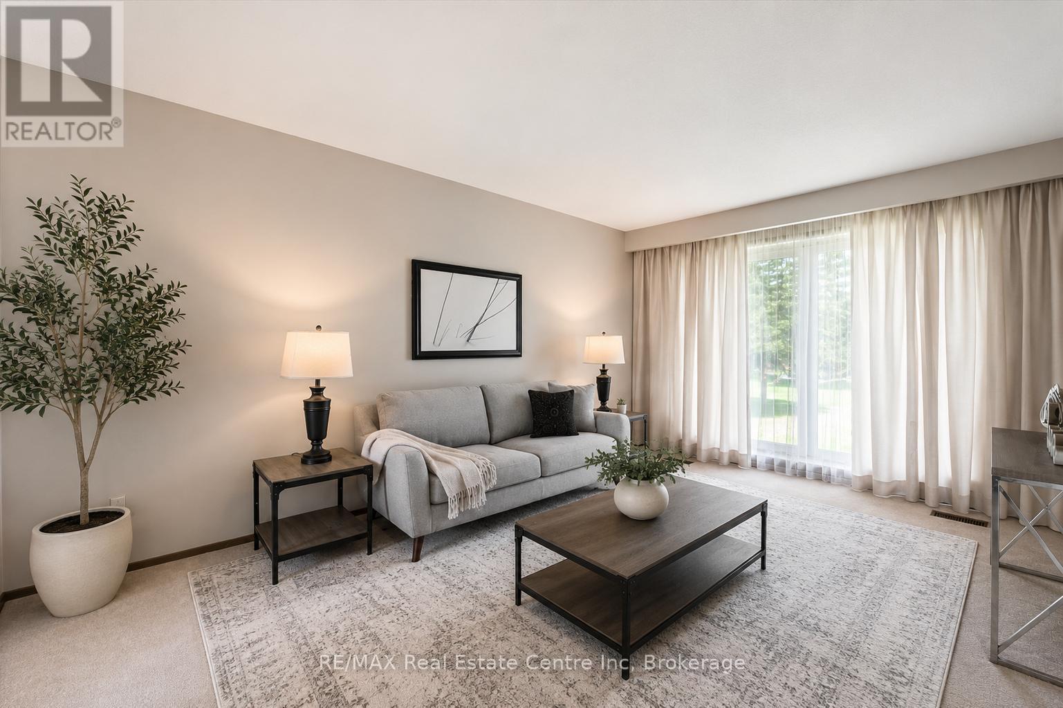 17 GLENDA COURT, Guelph (Willow West/Sugarbush/West Acres)
