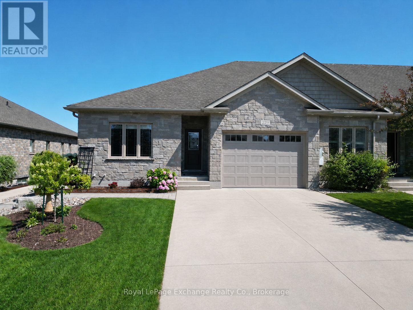 229 WIECK BOULEVARD, Kincardine