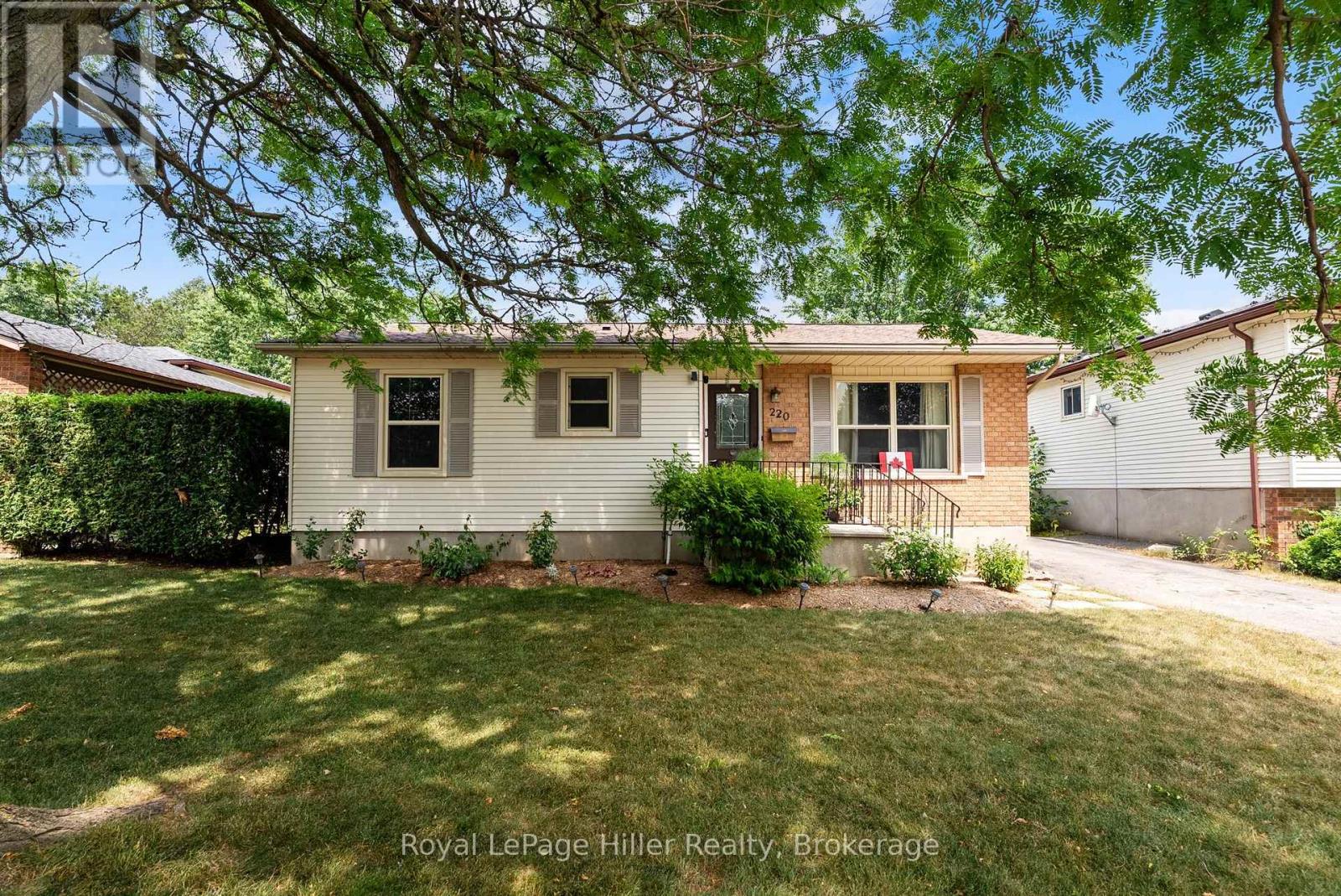 220 GREENWOOD DRIVE, Stratford