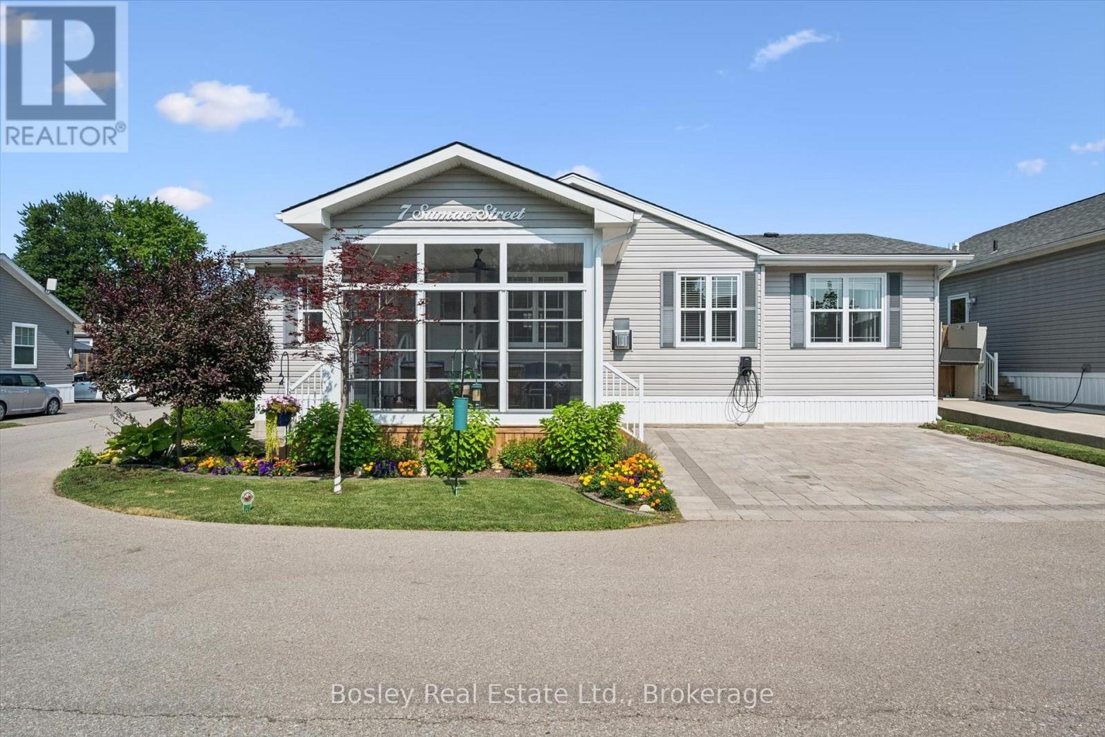 7 SUMAC STREET, Puslinch