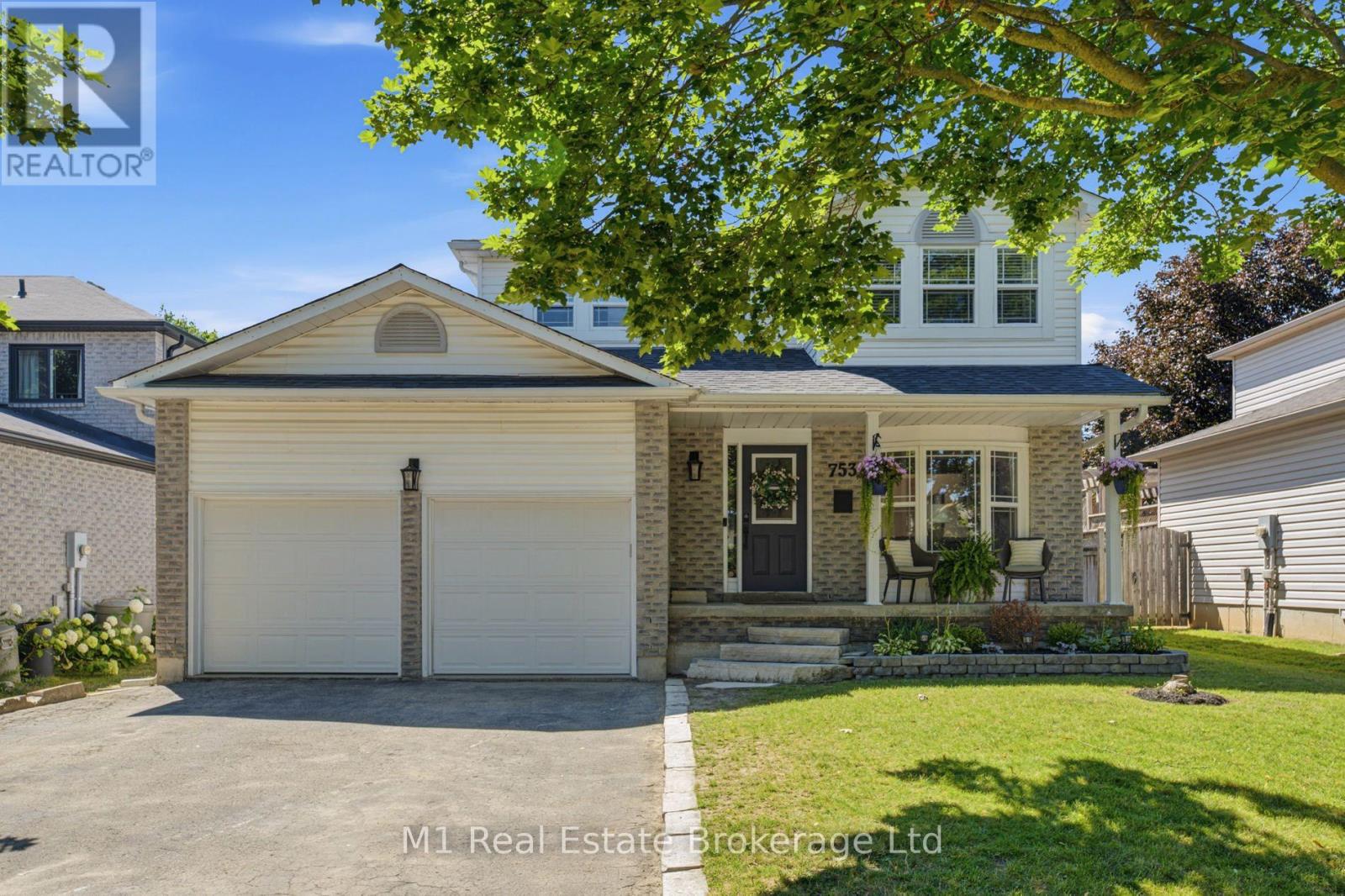 753 WOODHILL DRIVE, Centre Wellington (Fergus)