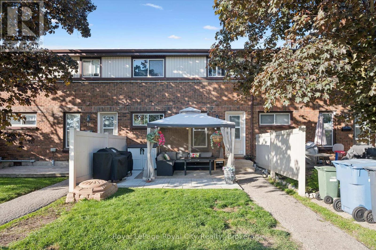 18 - 80 BURNS DRIVE, Guelph (Riverside Park)