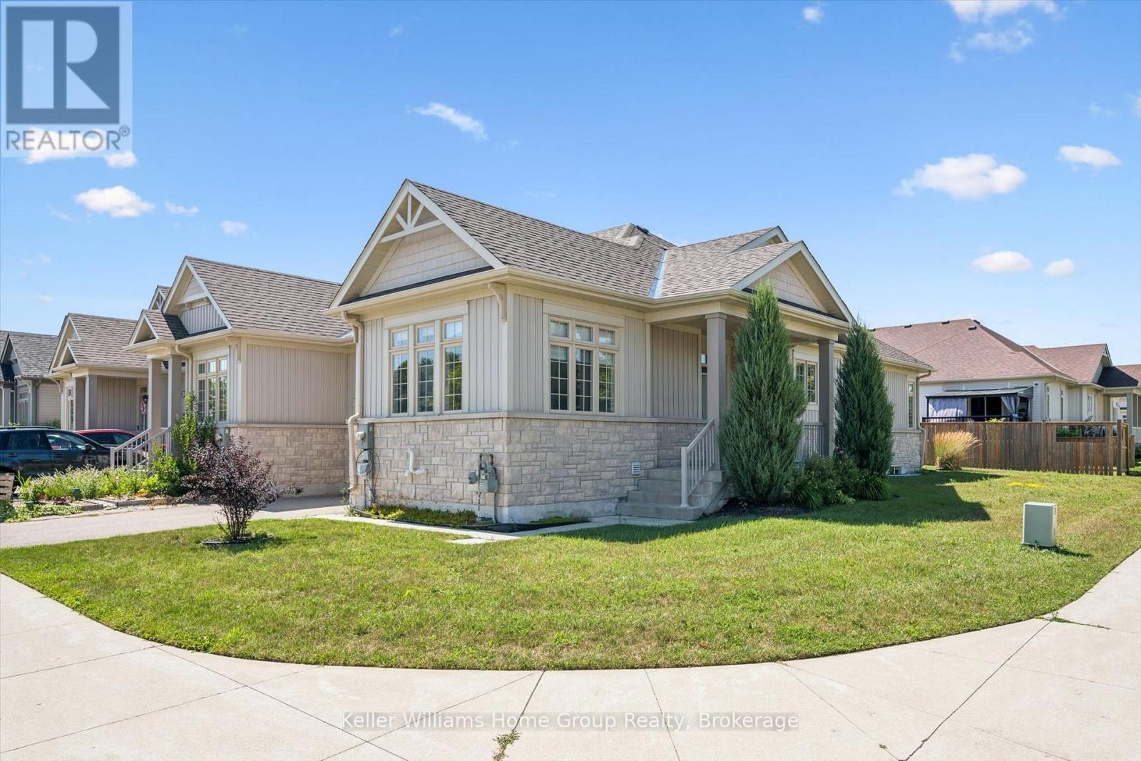 52 FINDLAY WAY, Centre Wellington (Fergus)