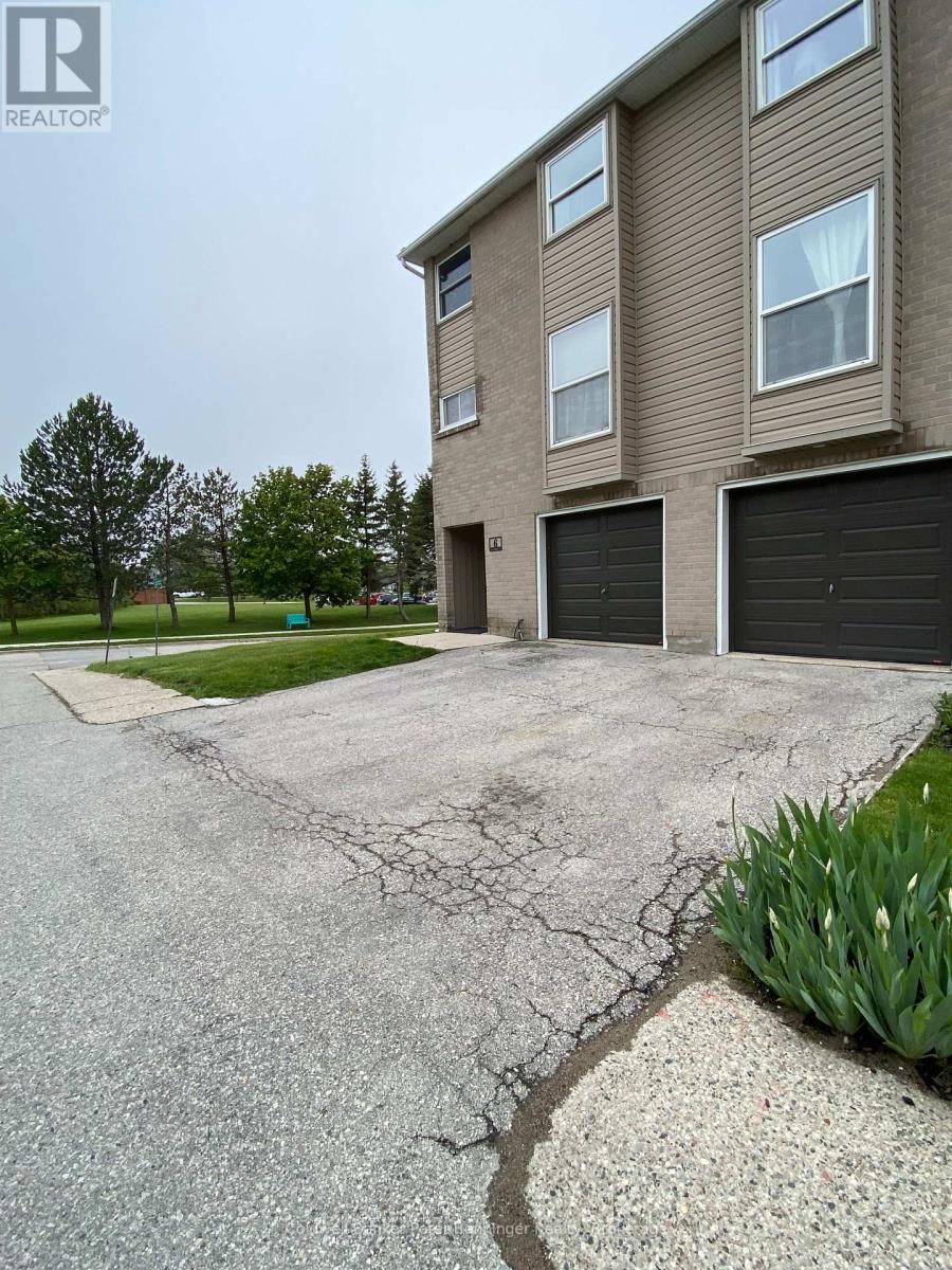 6 - 6 PHILIP PLACE, Kincardine