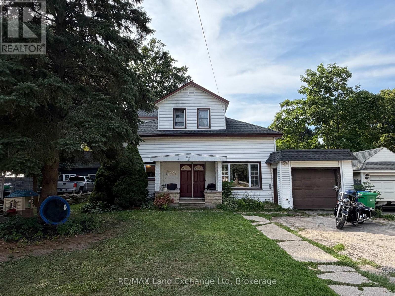 204 MINNIE STREET, North Huron (Wingham)