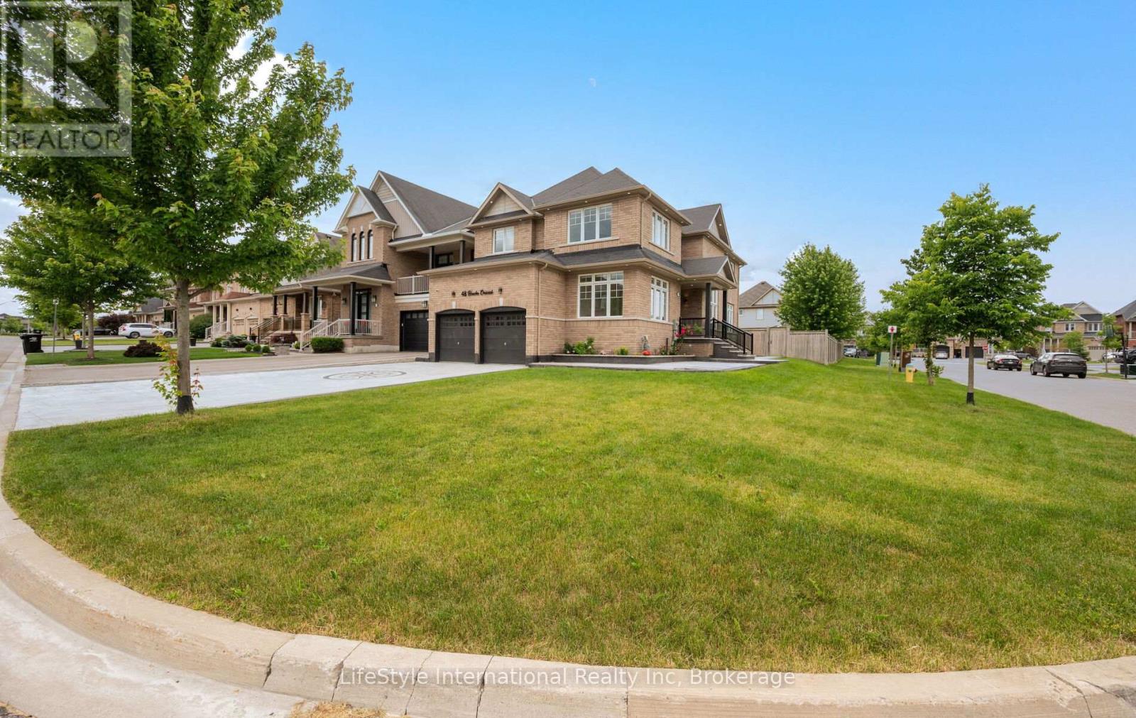 48 HAWKE CRESCENT, New Tecumseth (Tottenham)