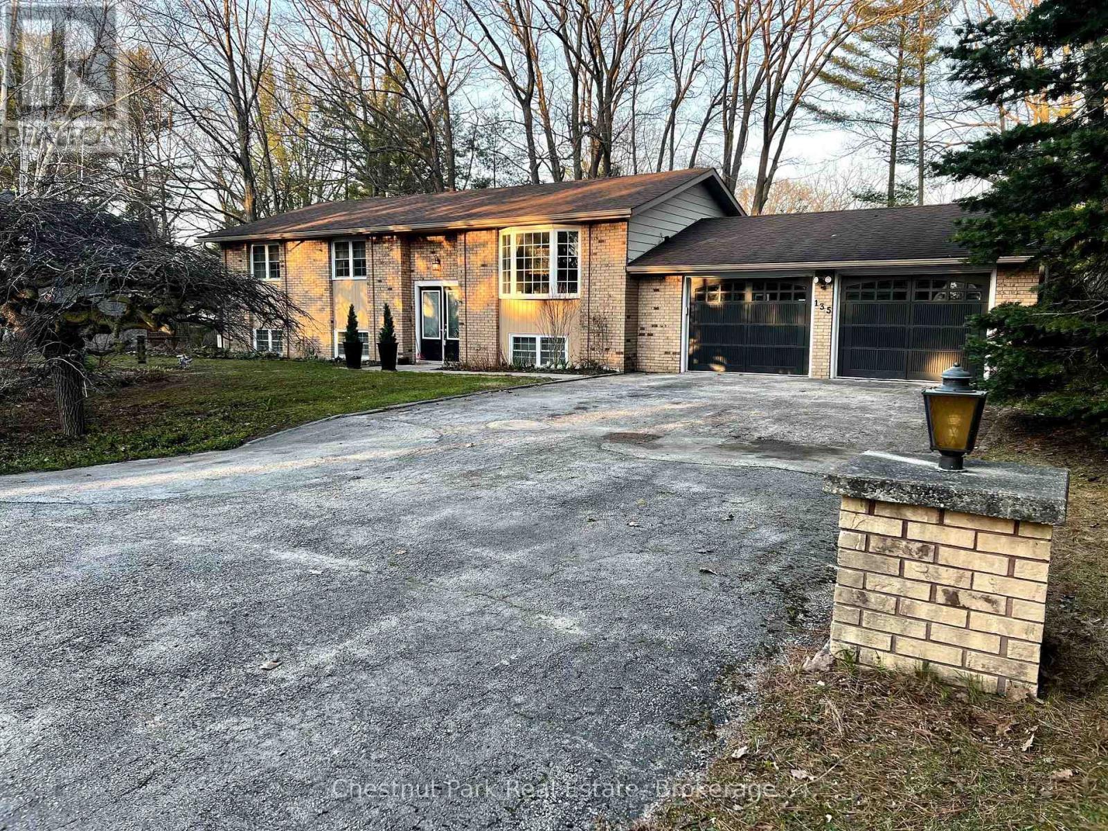135 CHRISTOPHER AVENUE, Wasaga Beach