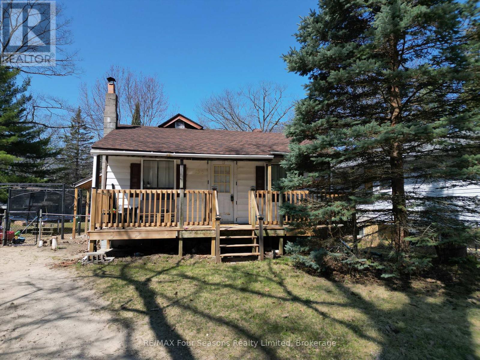 196 MELROSE AVENUE, Wasaga Beach