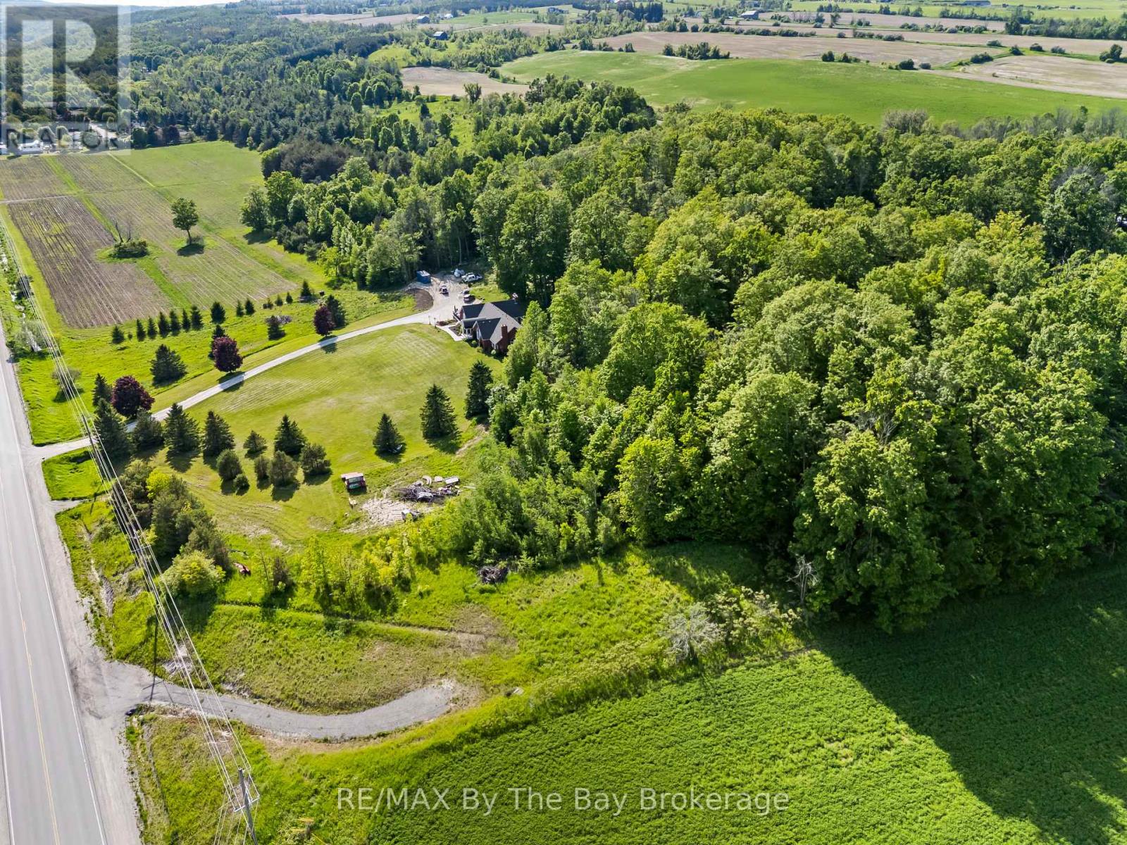 7346 COUNTY RD 9 ROAD, Clearview (Creemore)