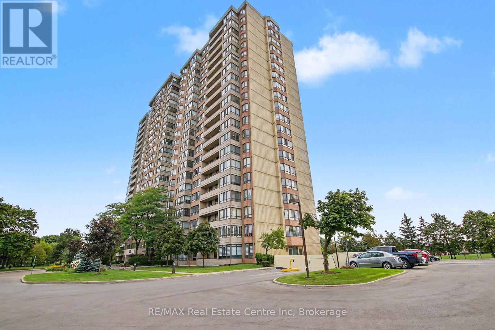1604 - 100 COUNTY COURT BOULEVARD, Brampton (Fletcher s Creek South)