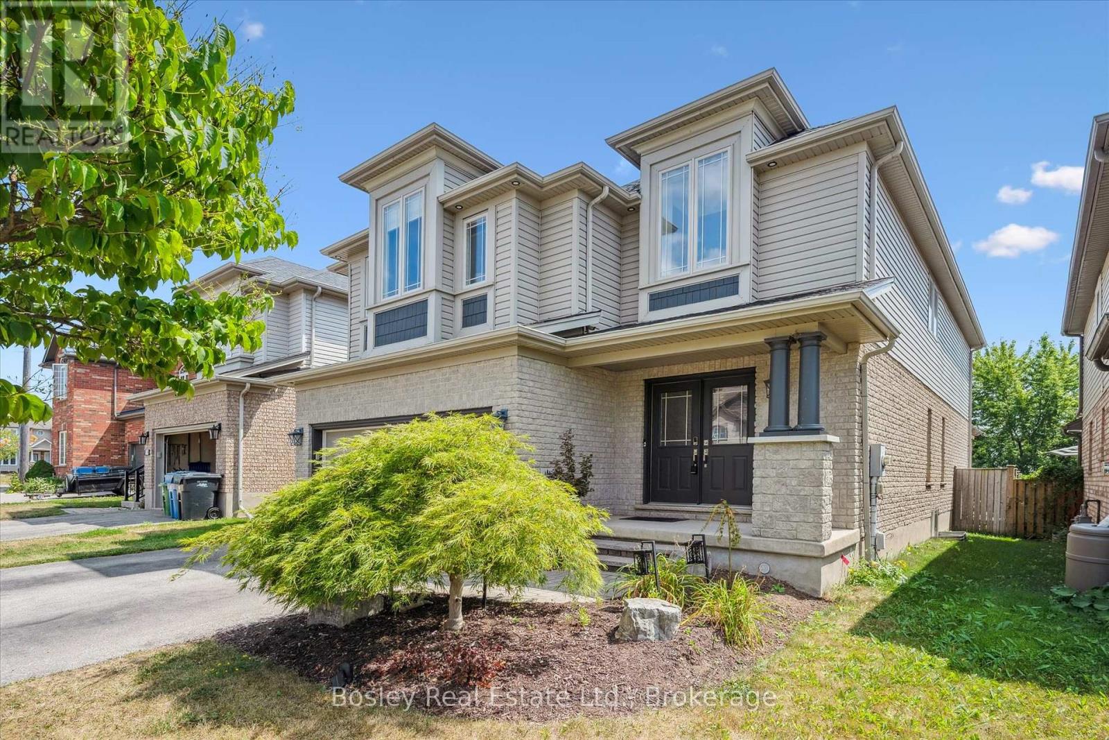 117 SIMMONDS DRIVE, Guelph (Victoria North)