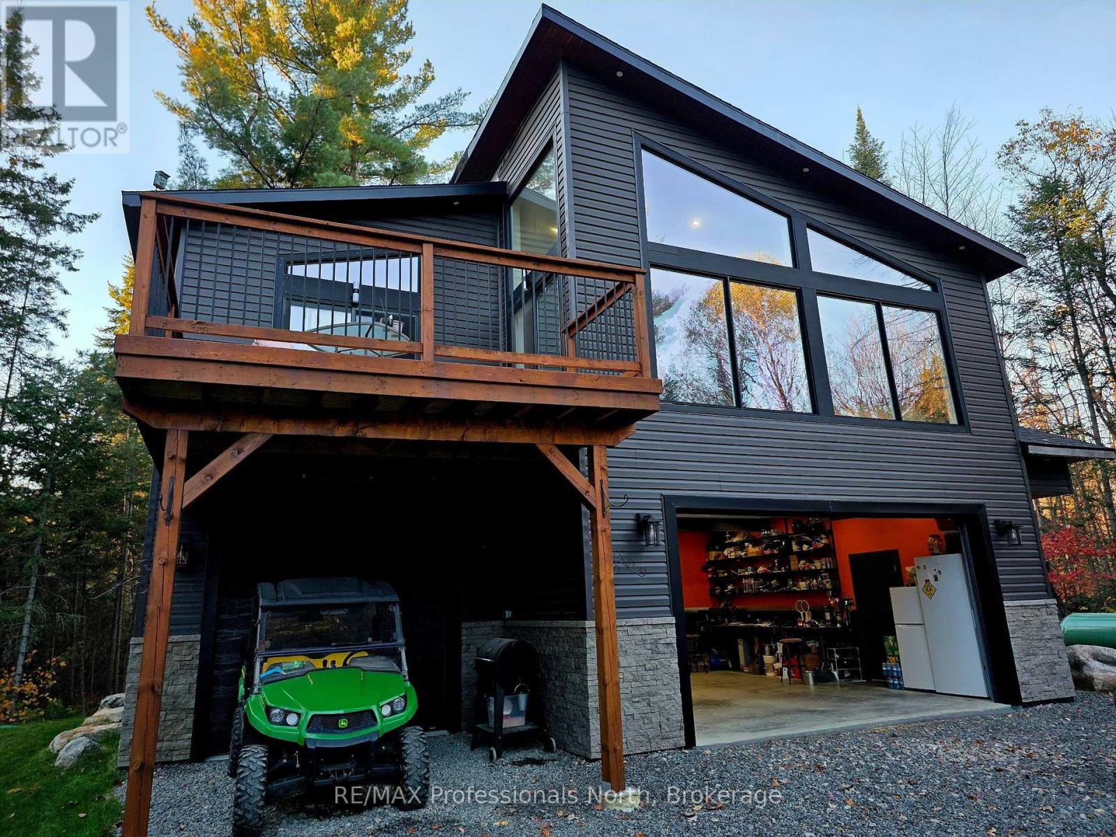 816 SECOND AVENUE, McMurrich/Monteith (McMurrich)