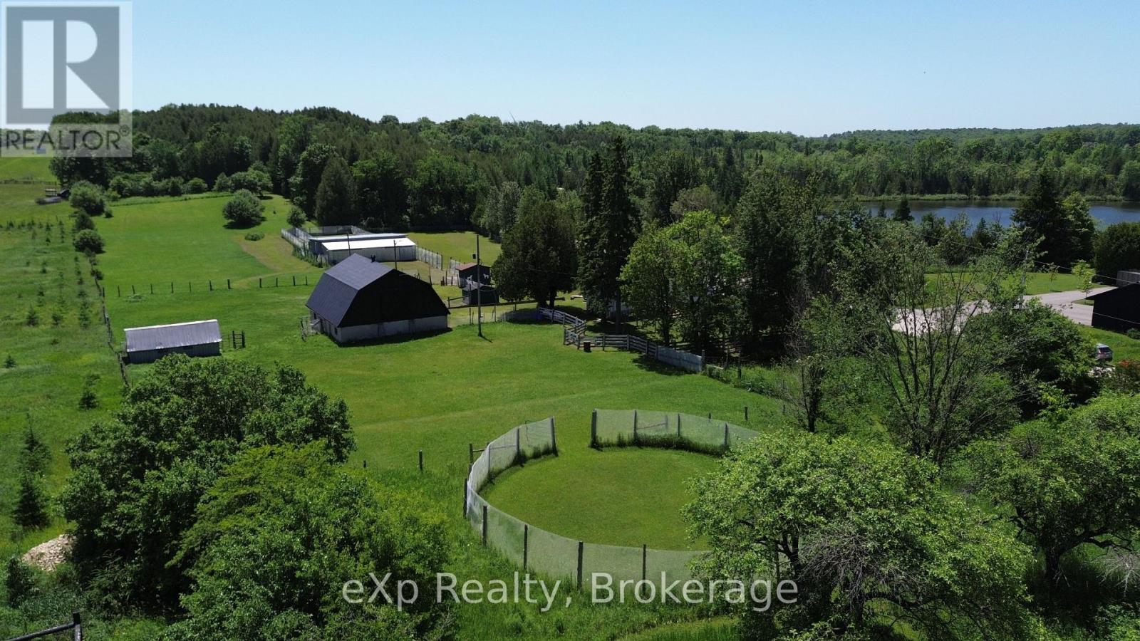 125 LAKE DRIVE, West Grey