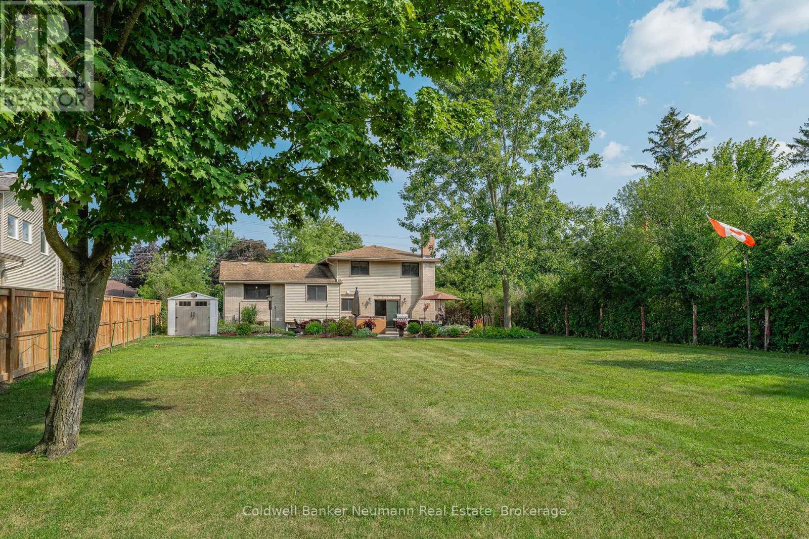 61 BELLEVUE STREET, Guelph (Dovercliffe Park/Old University)