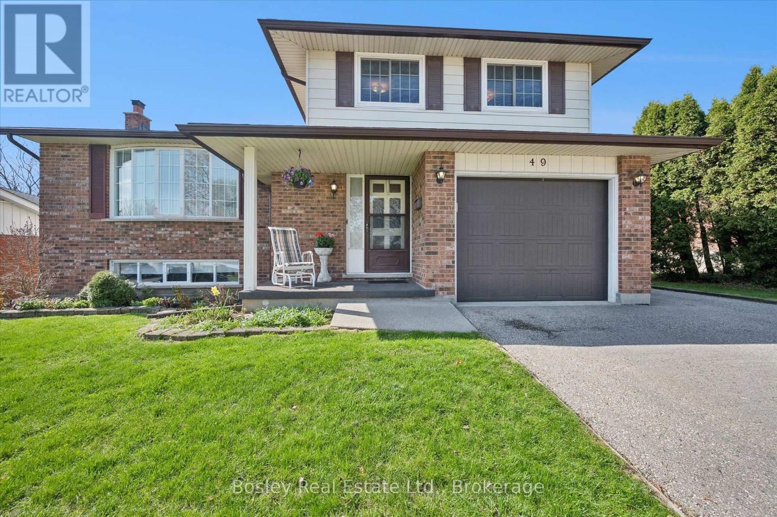 49 RIPLEY CRESCENT, Kitchener